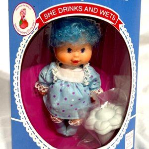 NEW! VINTAGE 80S STRAWBERRY SHORTCAKE BERRY BABY BLUEBERRY MUFFIN DRINKS & WETS!